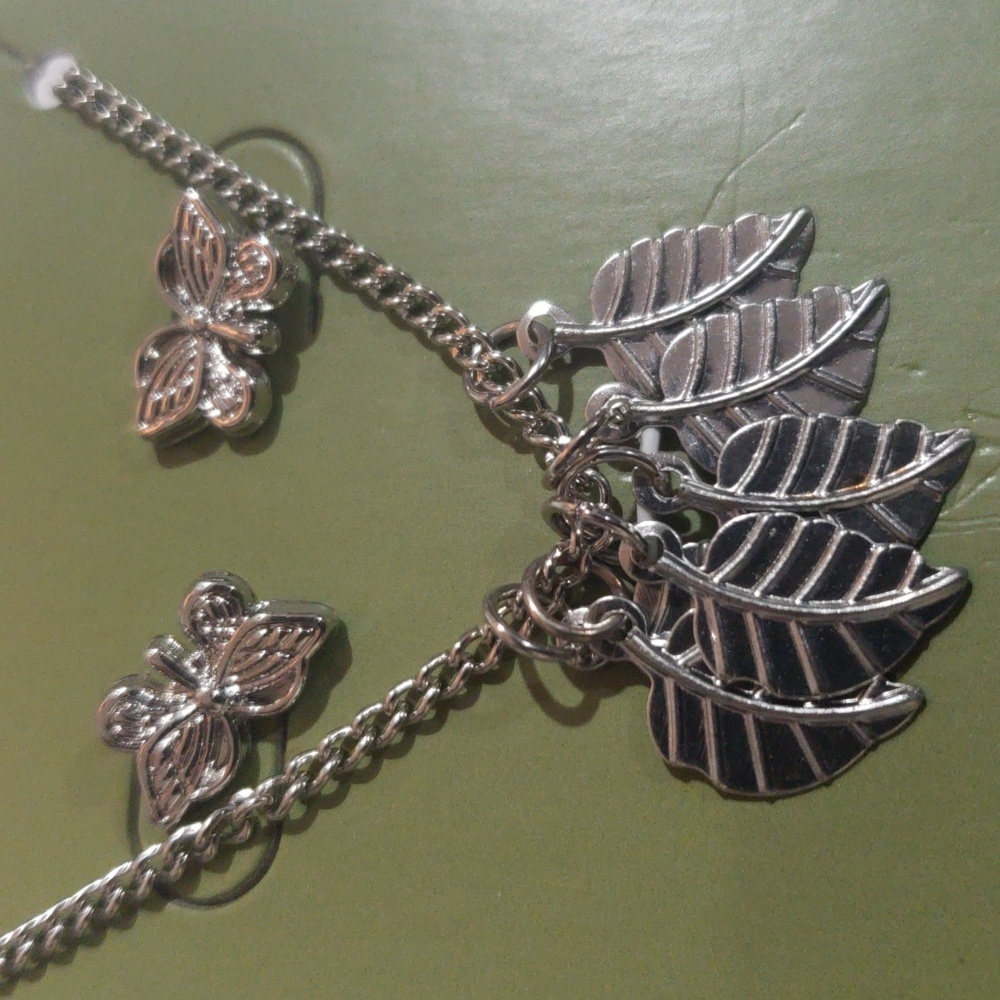 Silver-Tone Leaf Charm Necklace & Butterfly Stud Earrings Set – Nature Jewelry - Picture 5 of 9